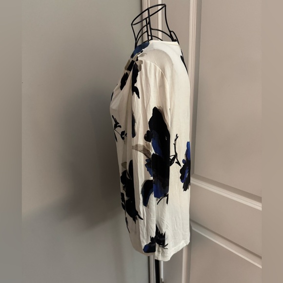NWOT St John Floral 3/4 Sleeve Blouse Size Medium - Picture 3 of 7